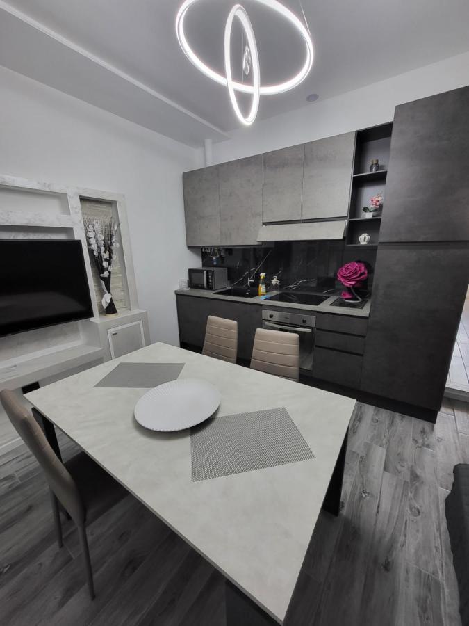 Residenza Giulia Apartamento Bréscia Exterior foto